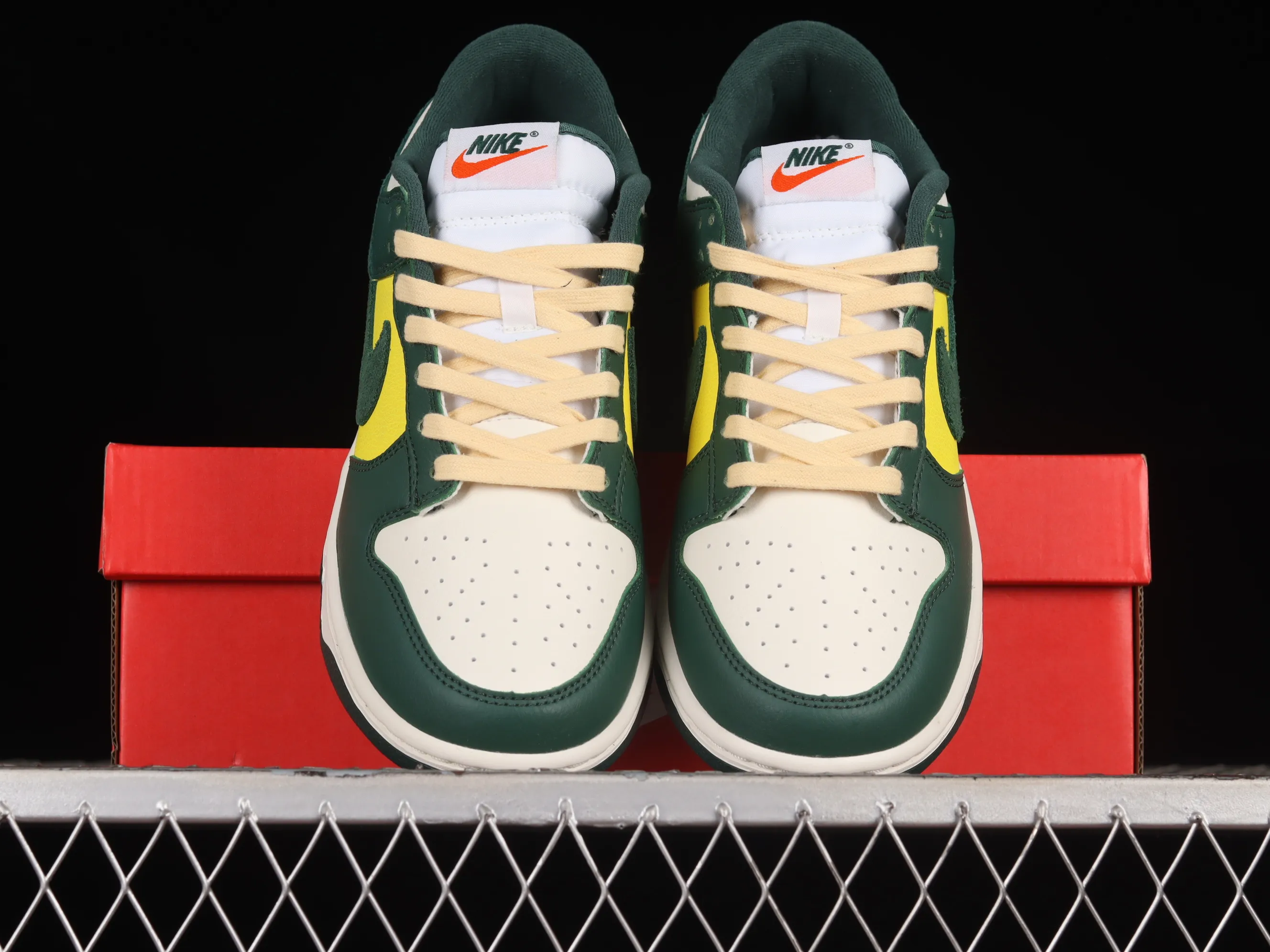 All Categories Nk SB Dunk Series Nk SB Dunk Low Low-top sneakers Nk Dunk Low SE "Noble Green" Classic Brazilian color SB low-top sports and leisure sneakers FD0350-133